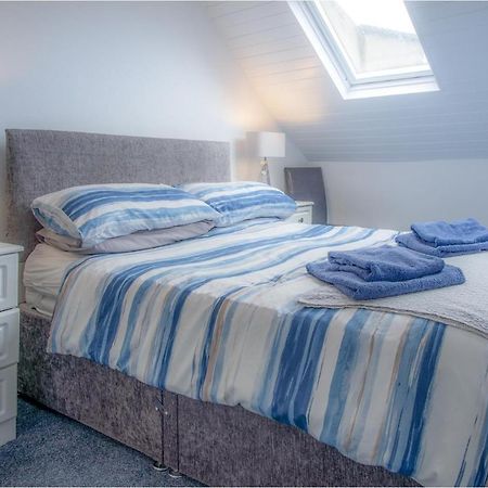 St Julians View - 1 Bedroom Apartment - Tenby Eksteriør billede